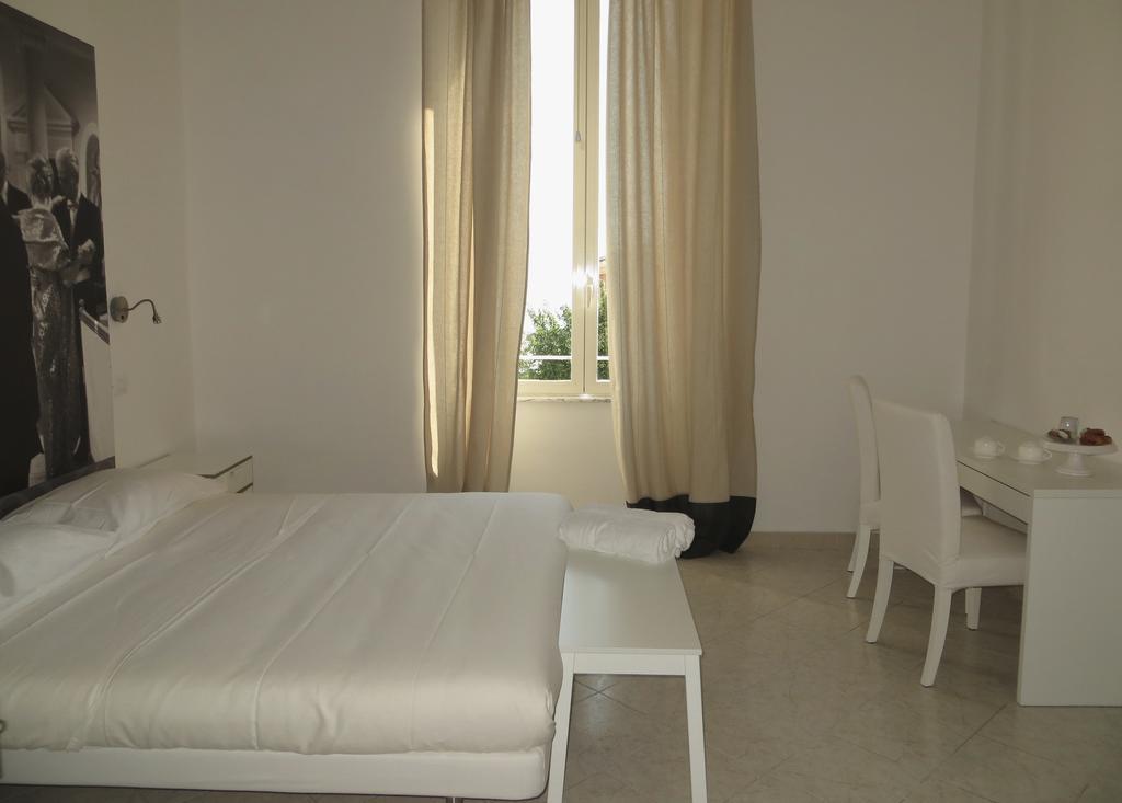 5 Rooms Affittacamere Civitavecchia Room photo